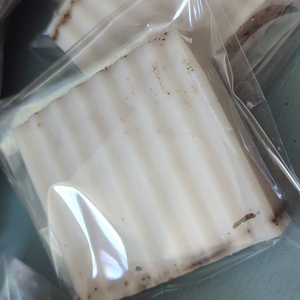 Goats Milk Exfoliating Soap bar - Picture 4 of 5